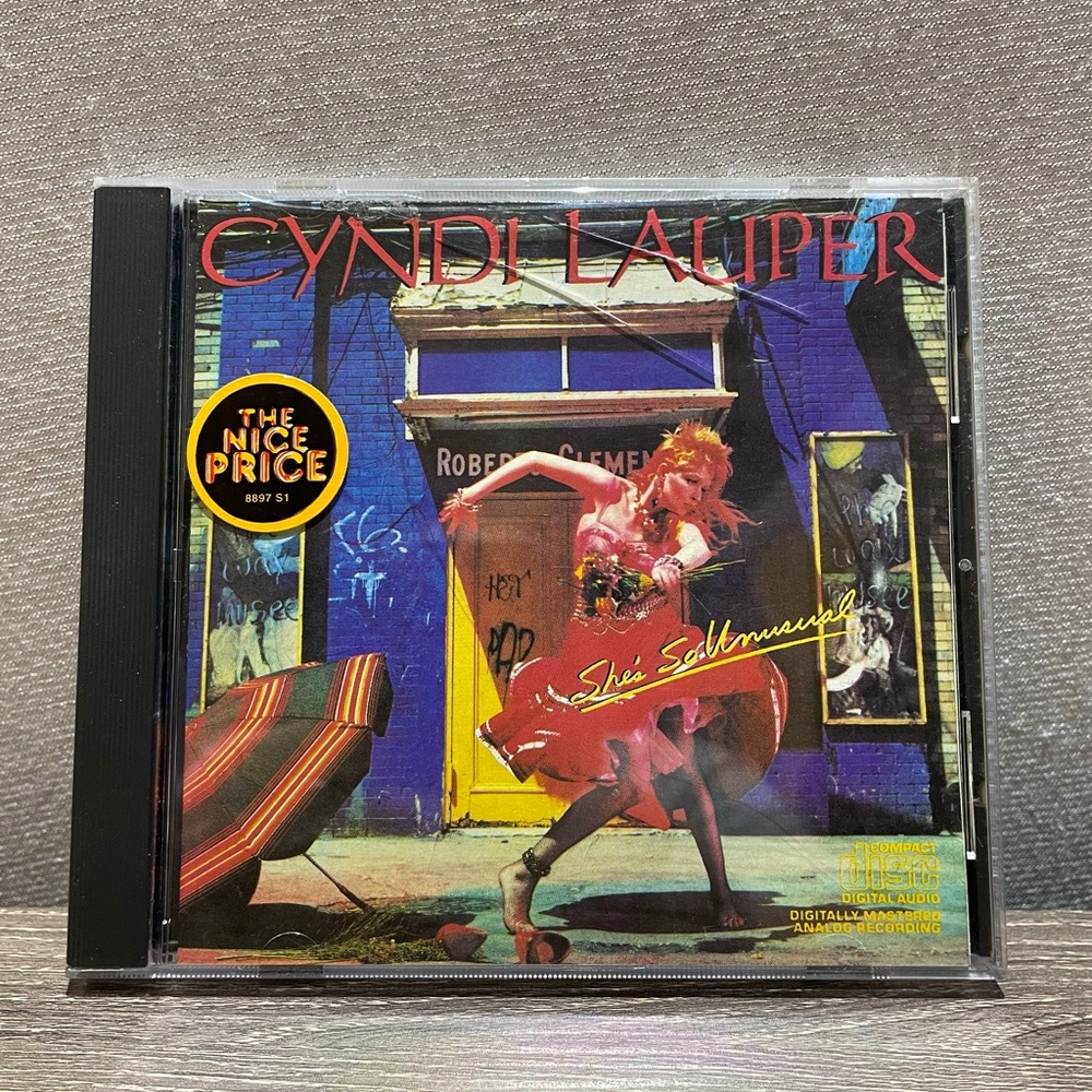 VINTAGE CYNDI LAUPER She’s So Unusual Music CD